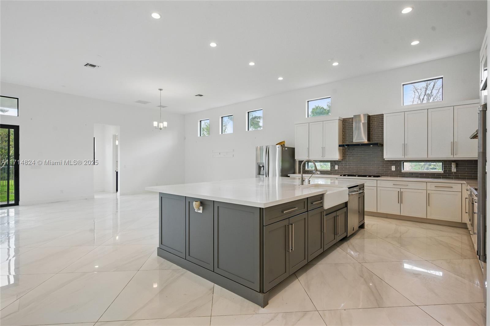 CLINGANS COVE - Residential