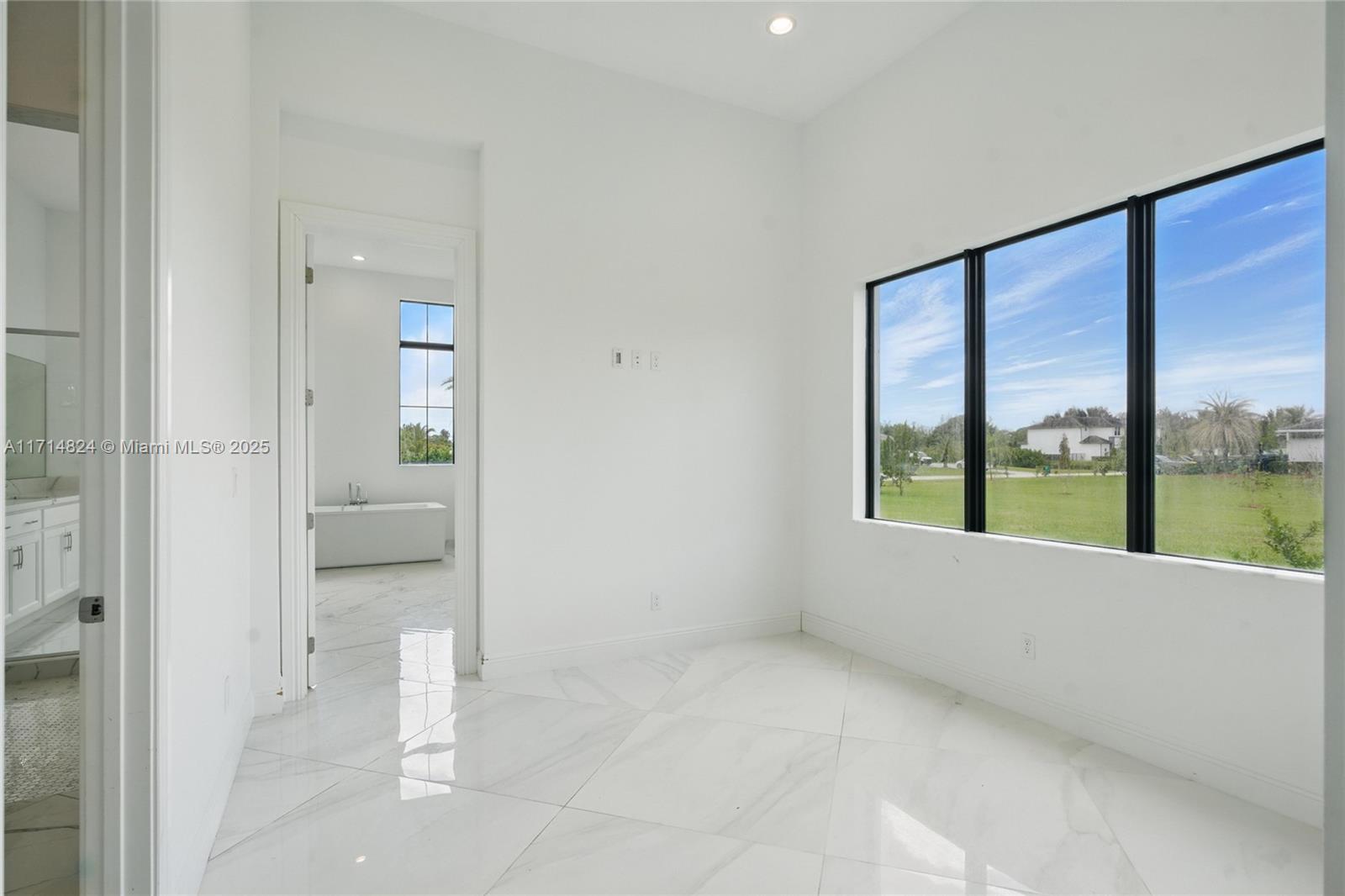 CLINGANS COVE - Residential