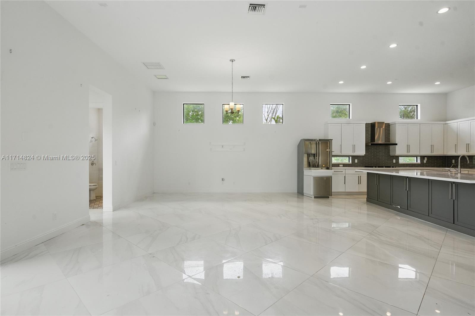 CLINGANS COVE - Residential