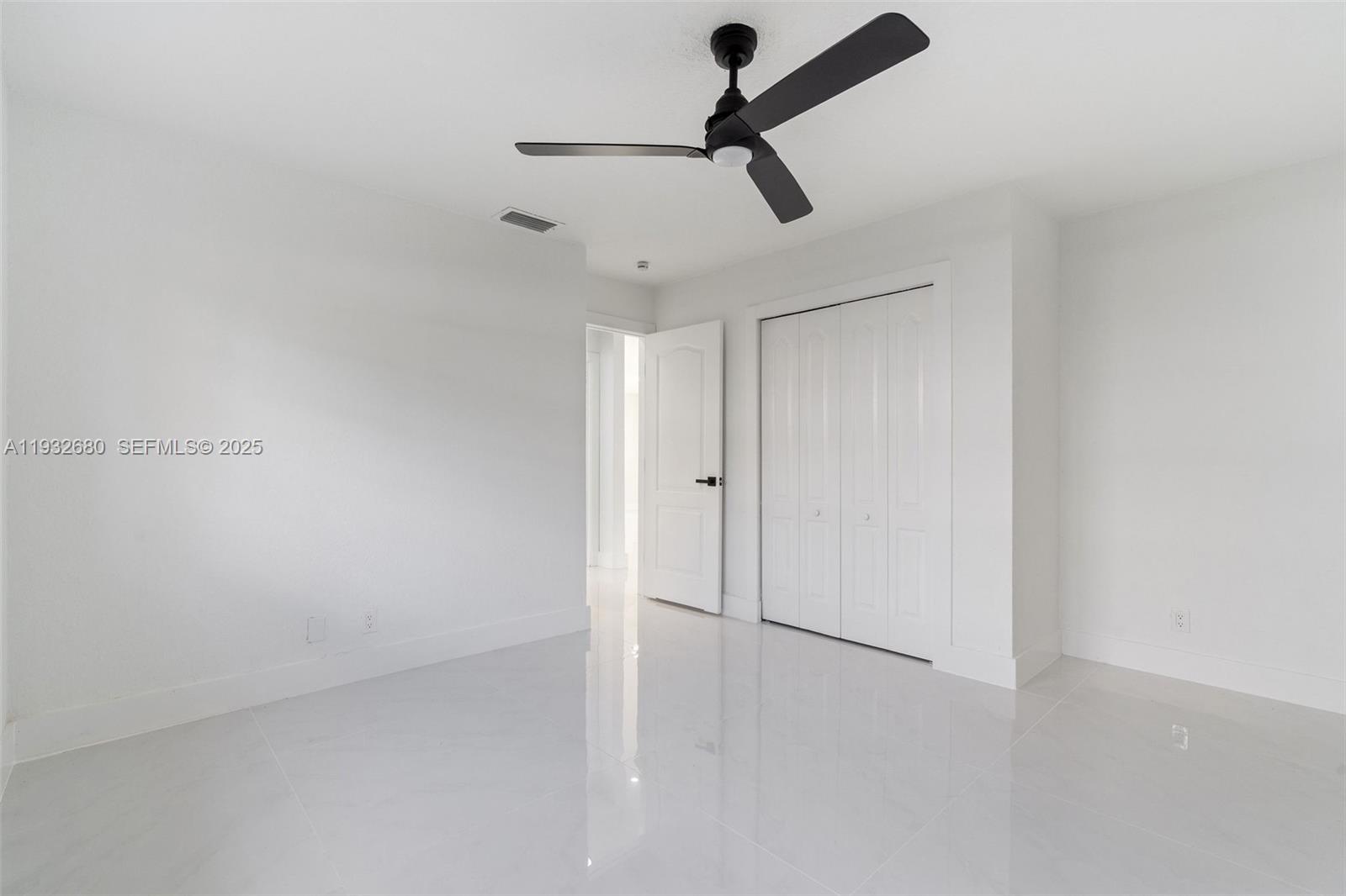 BOULEVARD WEST - Residential