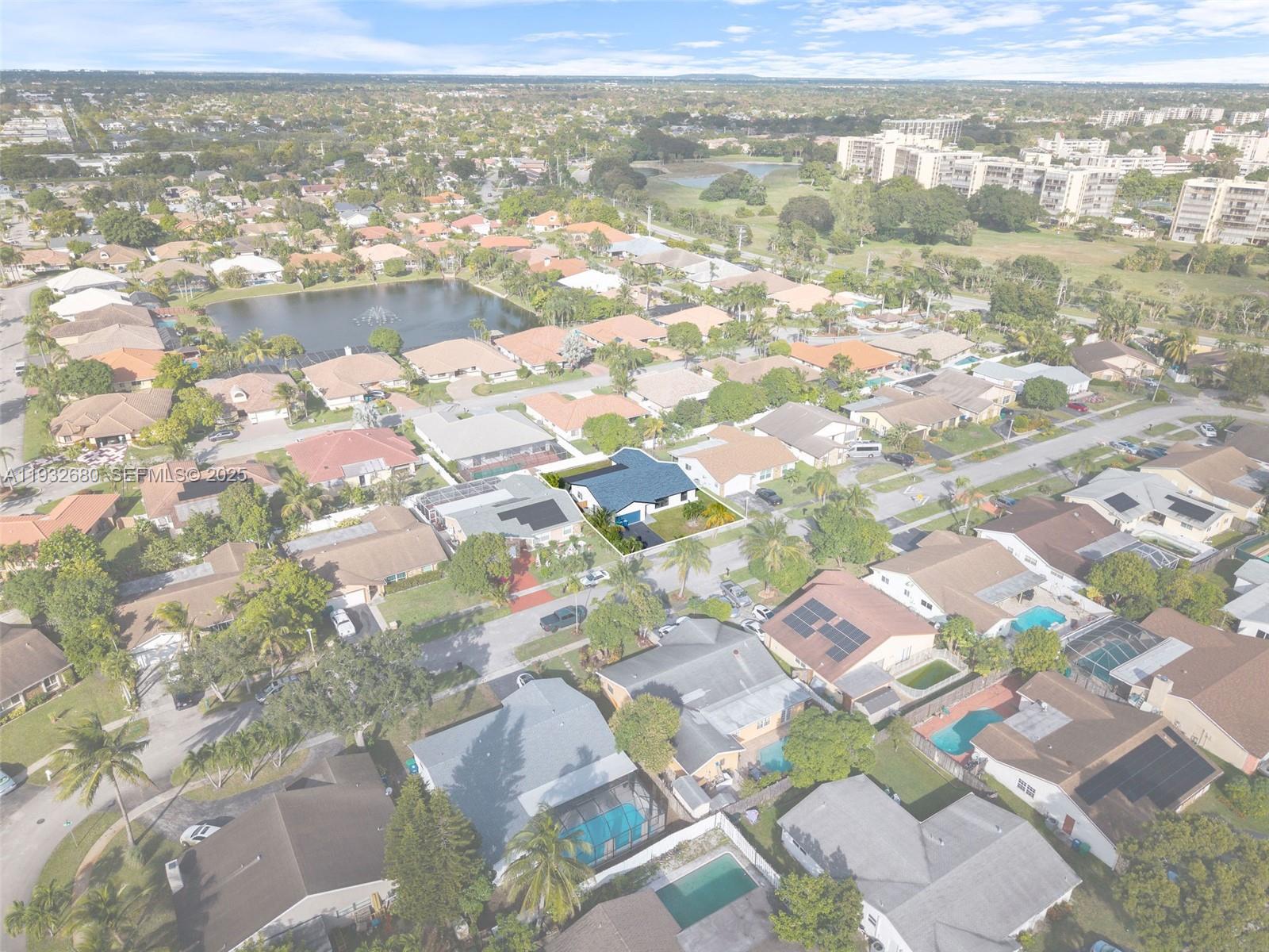 BOULEVARD WEST - Residential