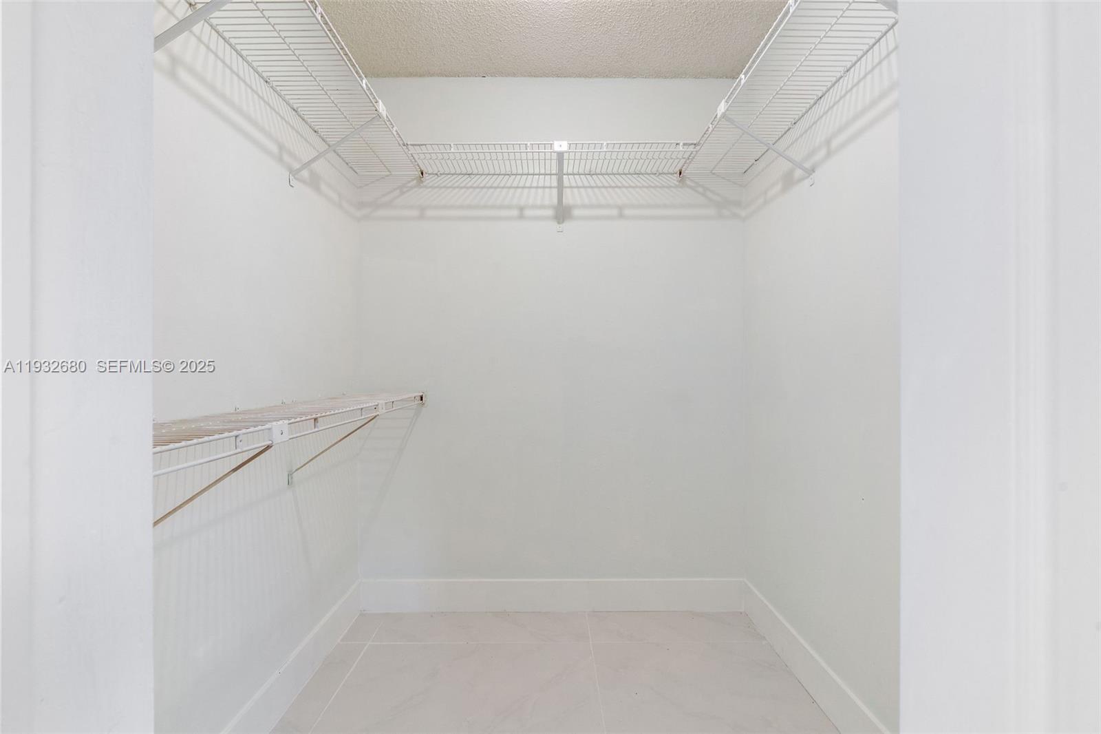 BOULEVARD WEST - Residential