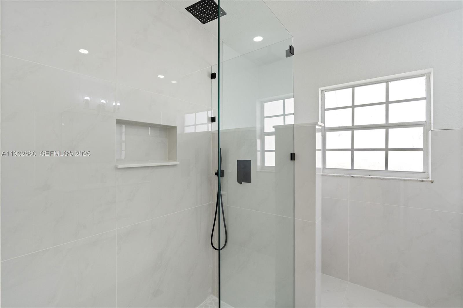 BOULEVARD WEST - Residential