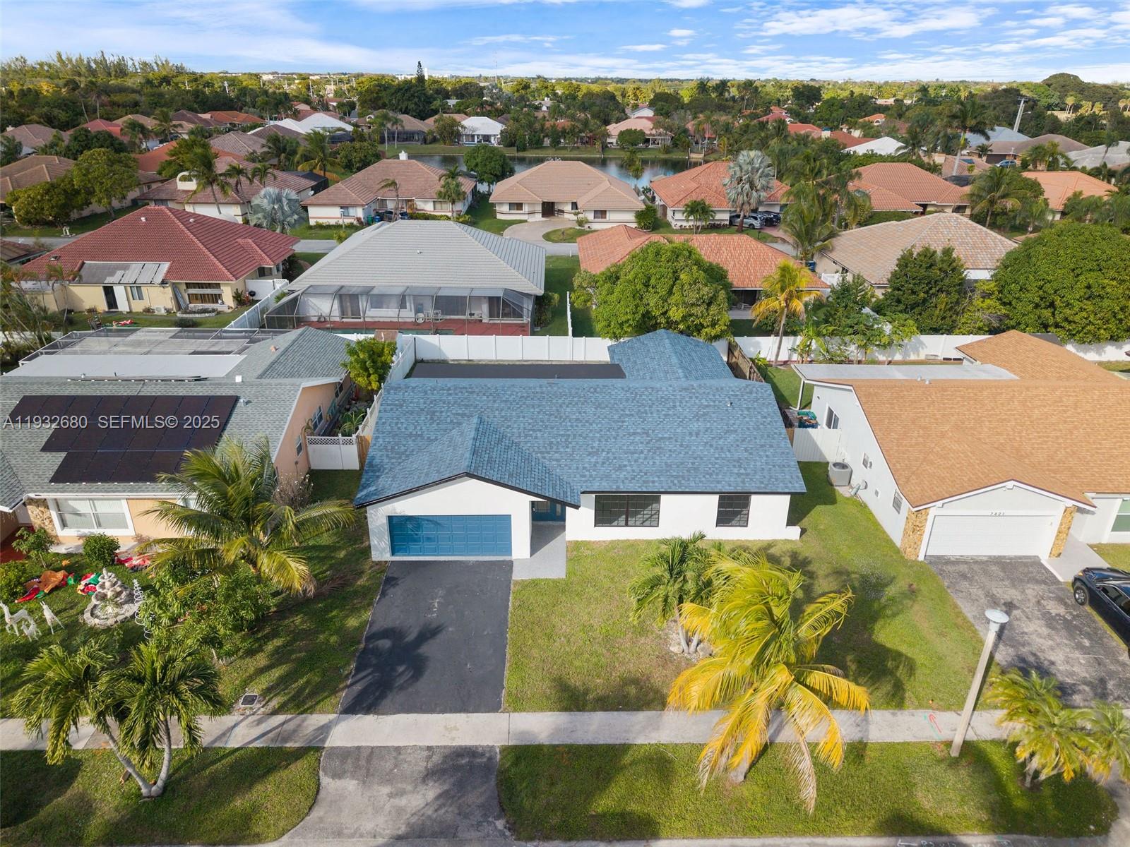 BOULEVARD WEST - Residential