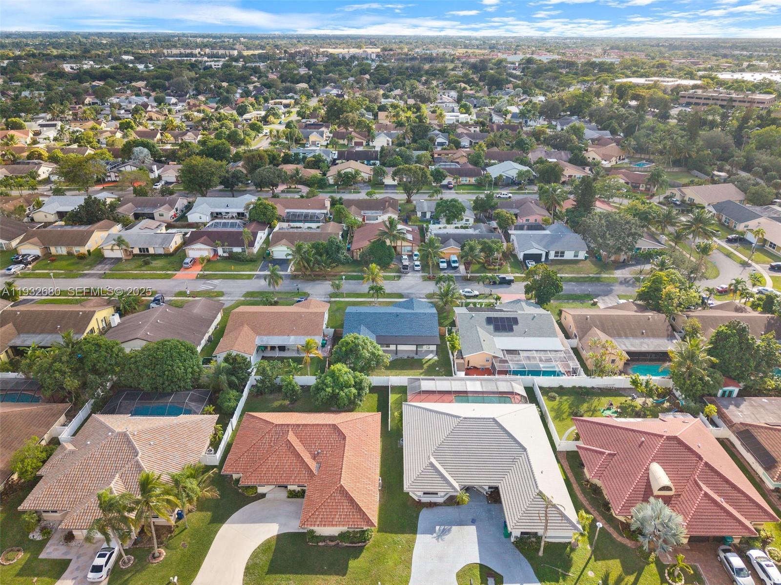 BOULEVARD WEST - Residential