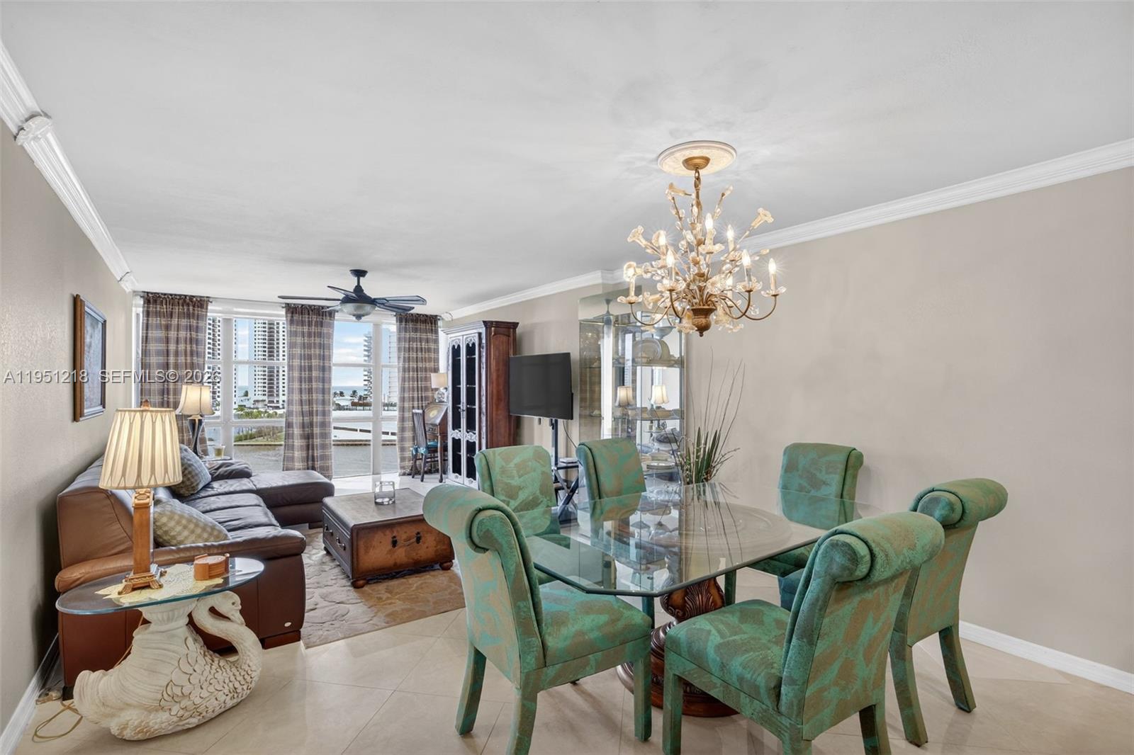 1000 Parkview Dr 806