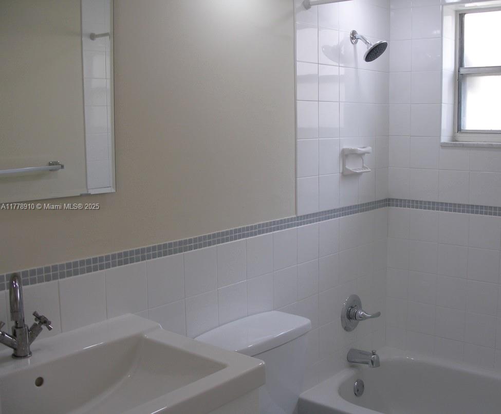 MICHIGAN TOWERS CONDO - Residential