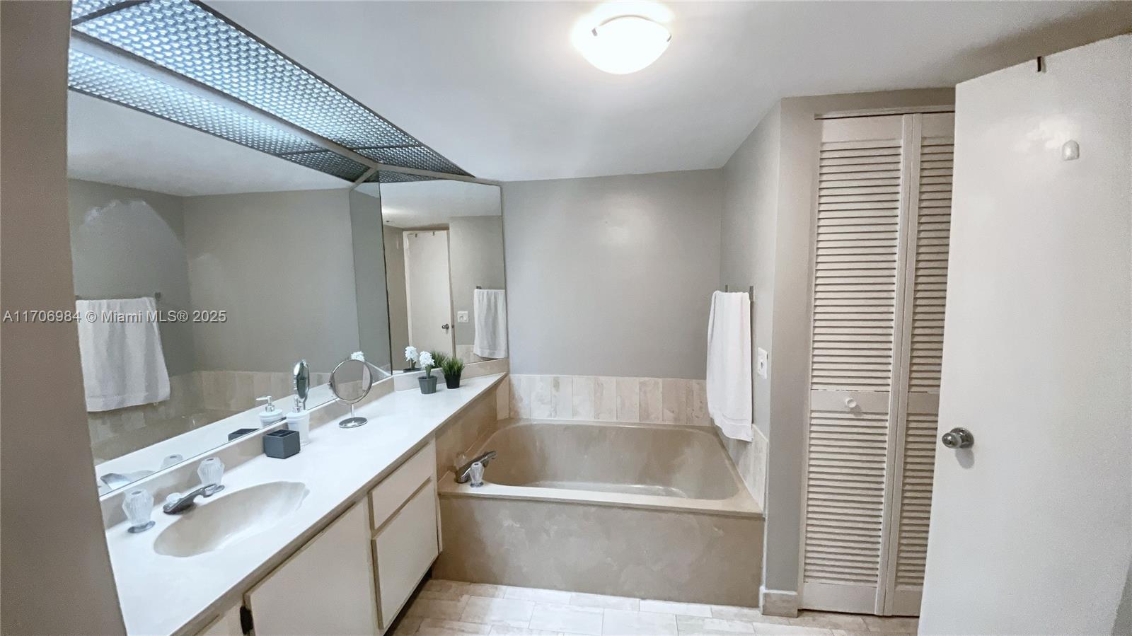 The Grand | Venetia - Residential Lease