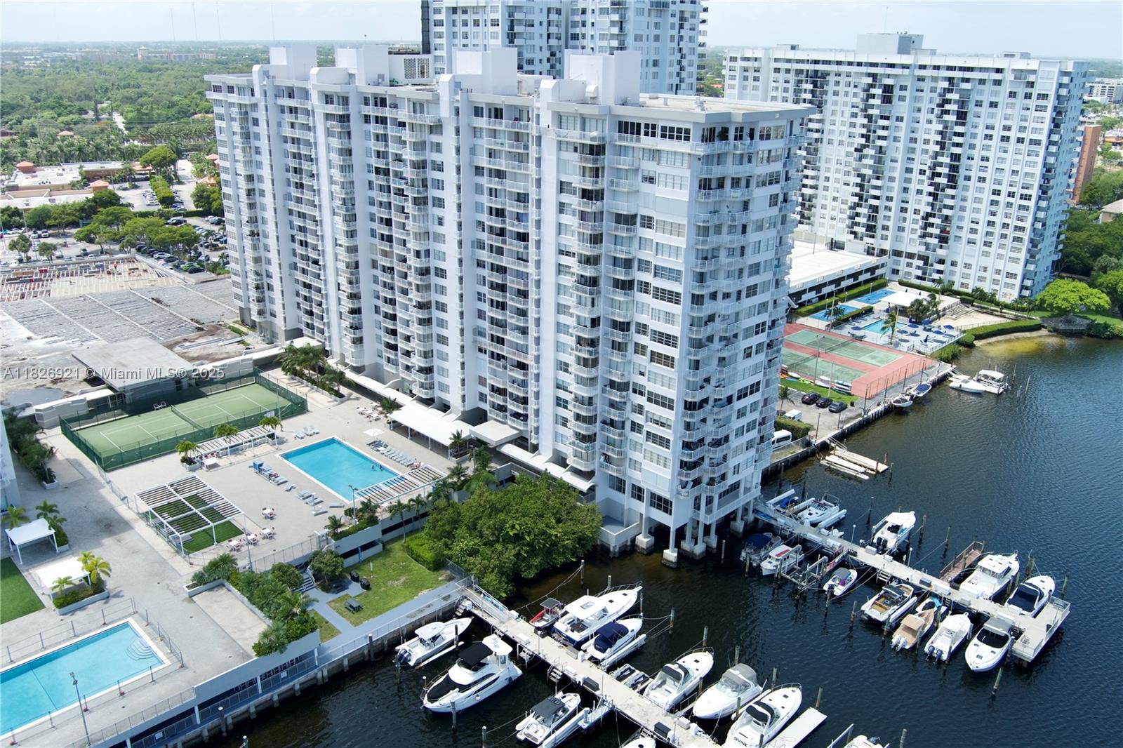 DEL PRADO MARINA - Residential