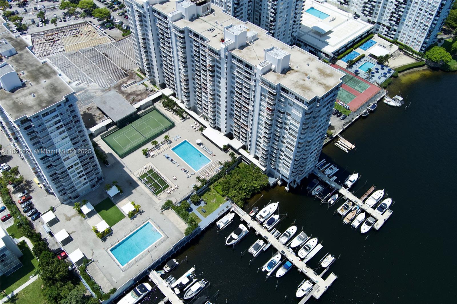 DEL PRADO MARINA - Residential