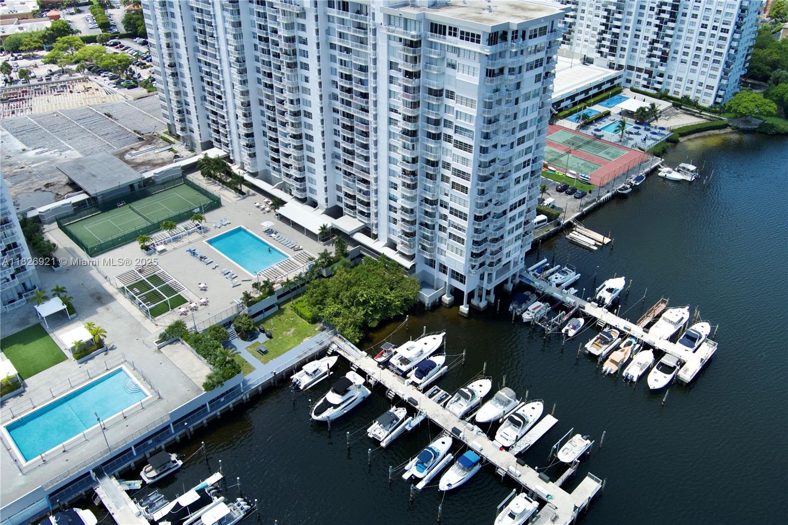 DEL PRADO MARINA - Residential