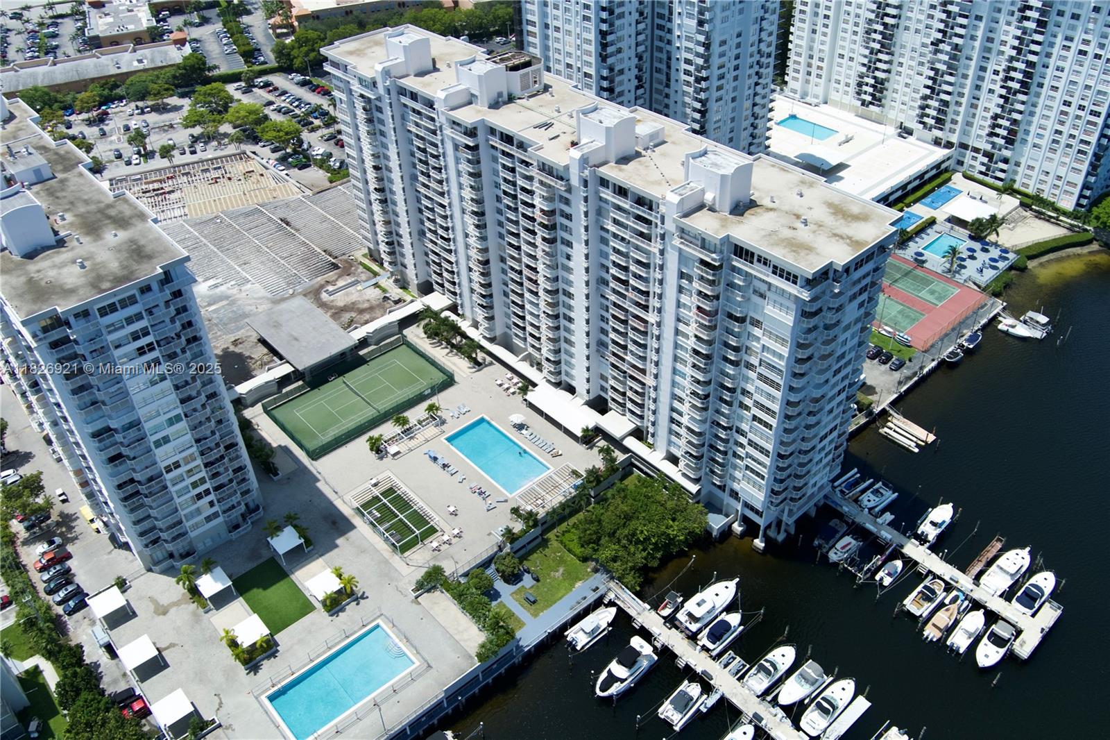 DEL PRADO MARINA - Residential
