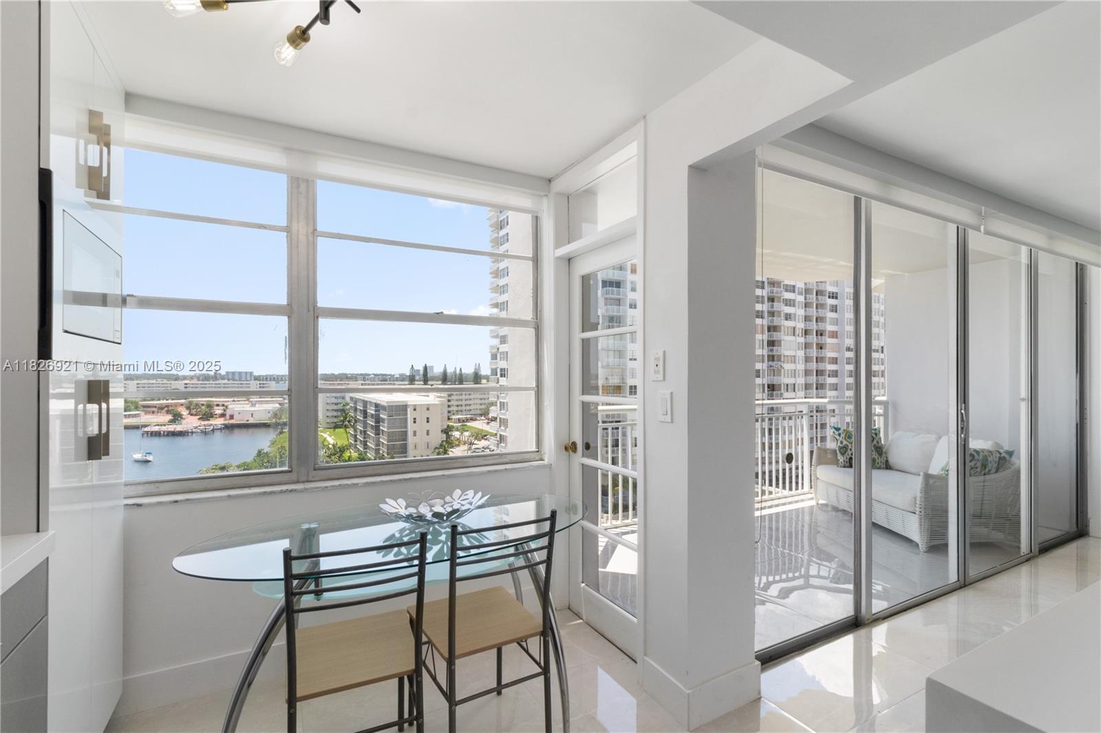 DEL PRADO MARINA - Residential