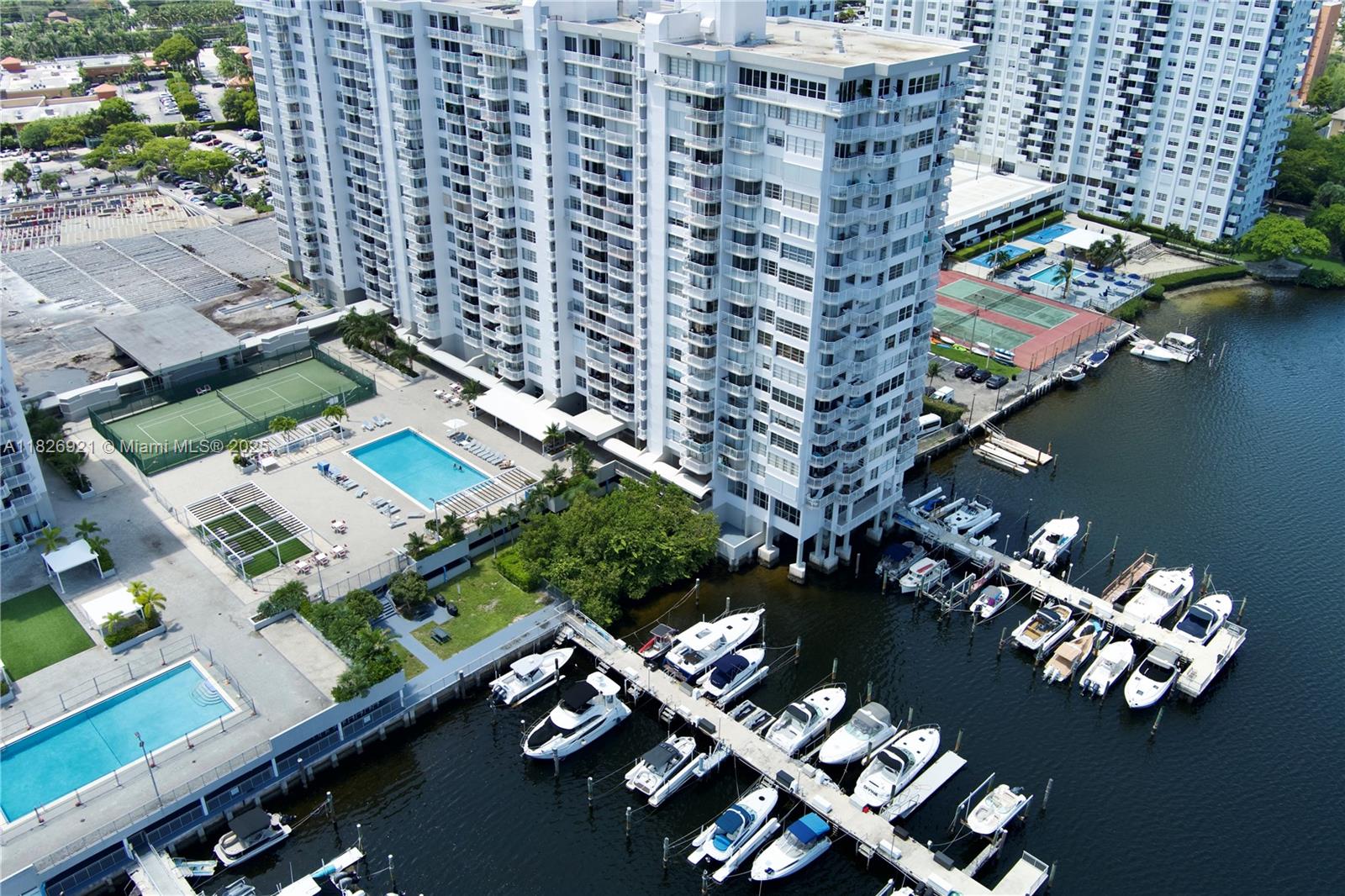 DEL PRADO MARINA - Residential