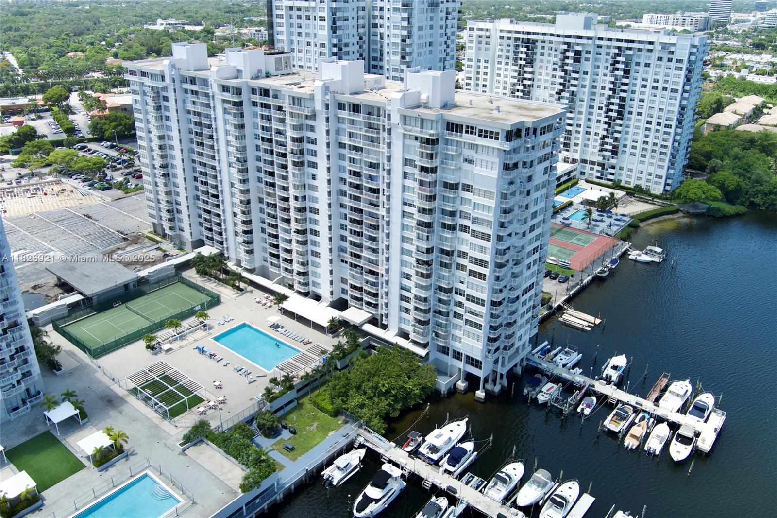 DEL PRADO MARINA - Residential