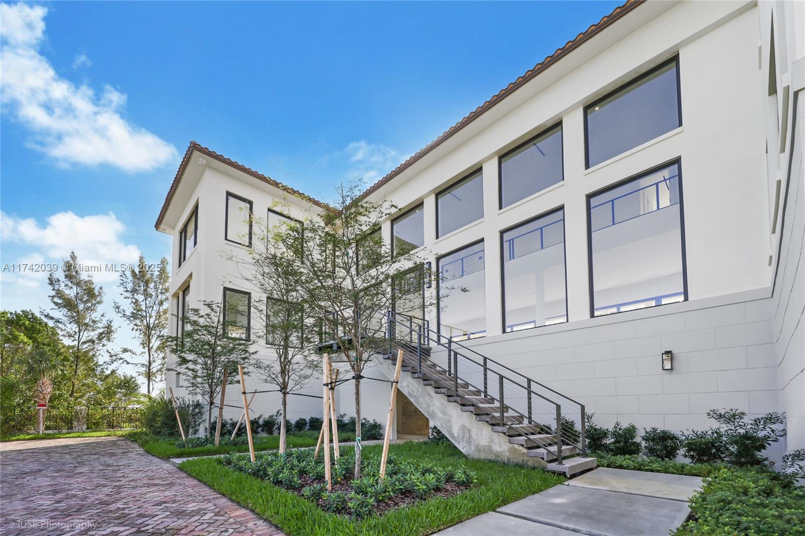 CORAL BAY SEC B - Residential