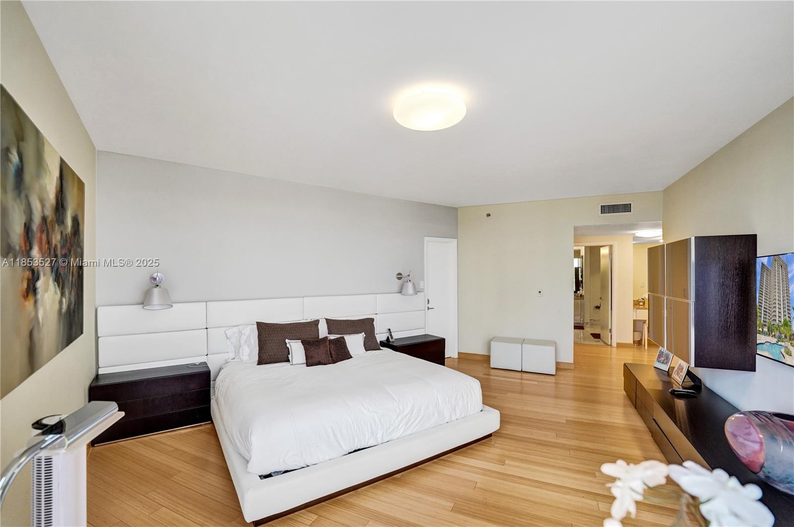 HAMPTONS WEST - Residential Lease