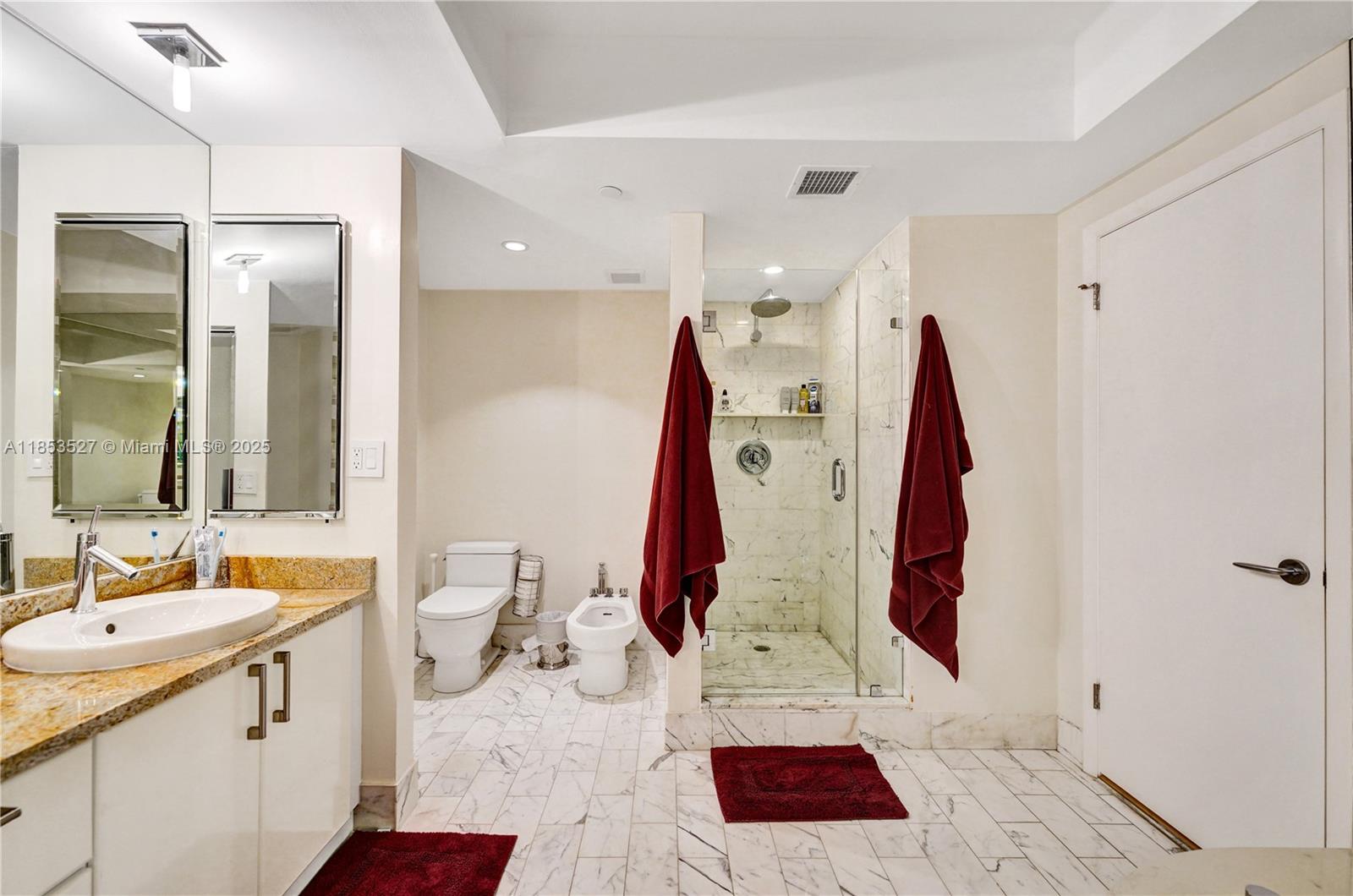 HAMPTONS WEST - Residential Lease