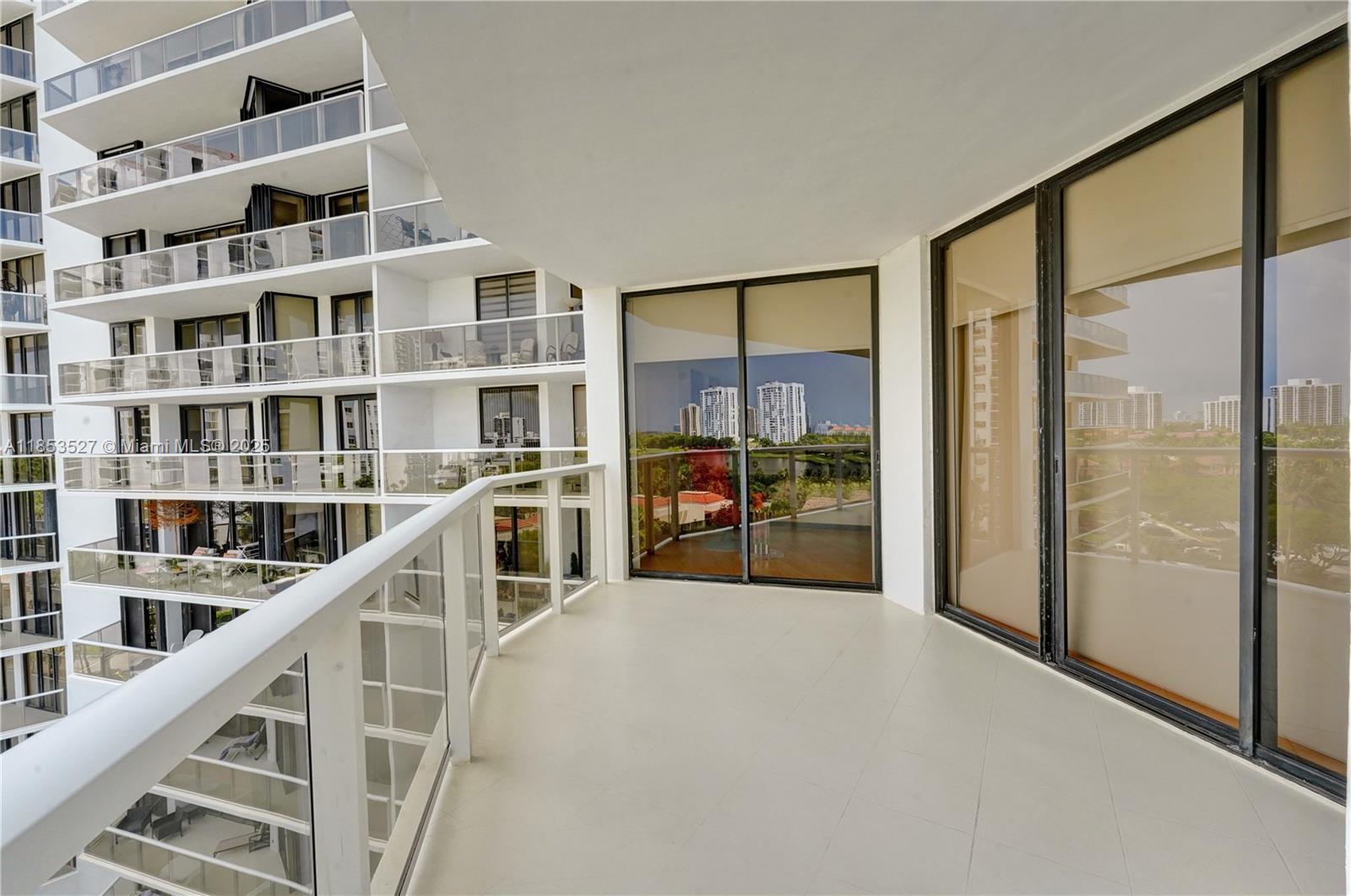 HAMPTONS WEST - Residential Lease