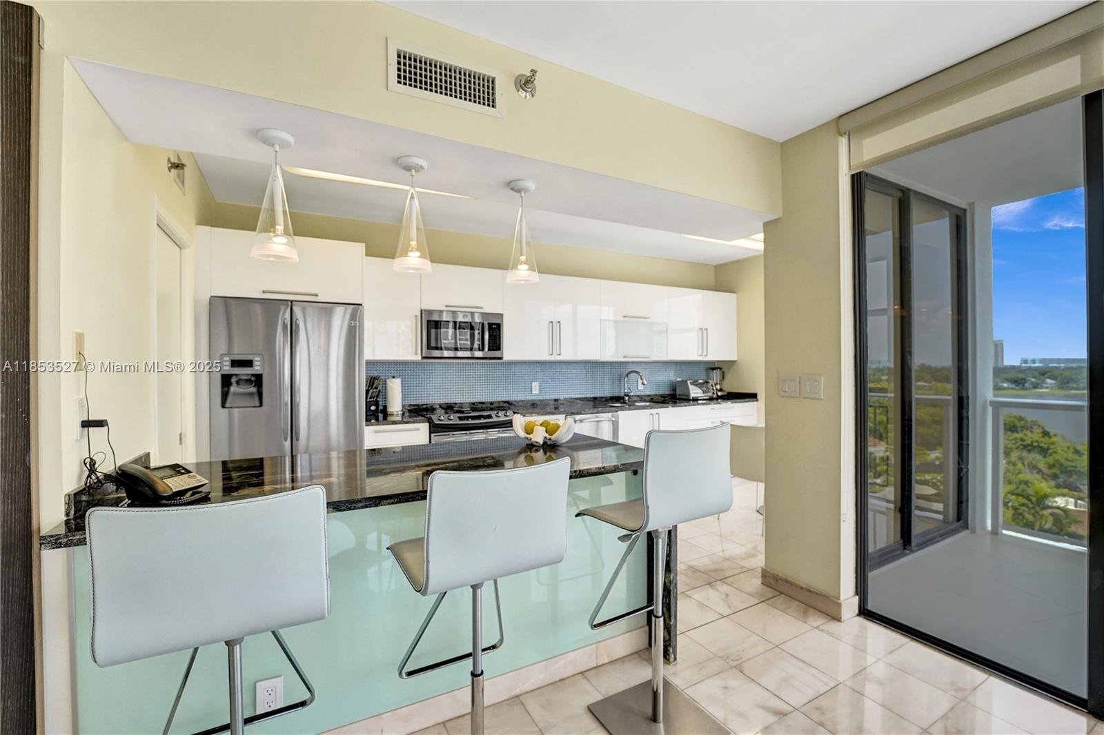 HAMPTONS WEST - Residential Lease