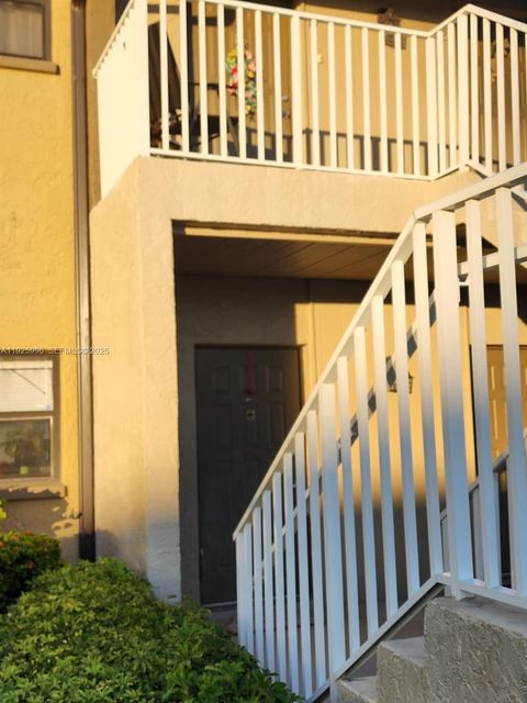 4789 ORANGE GROVE BLVD 5 Fort Myers FL 33903