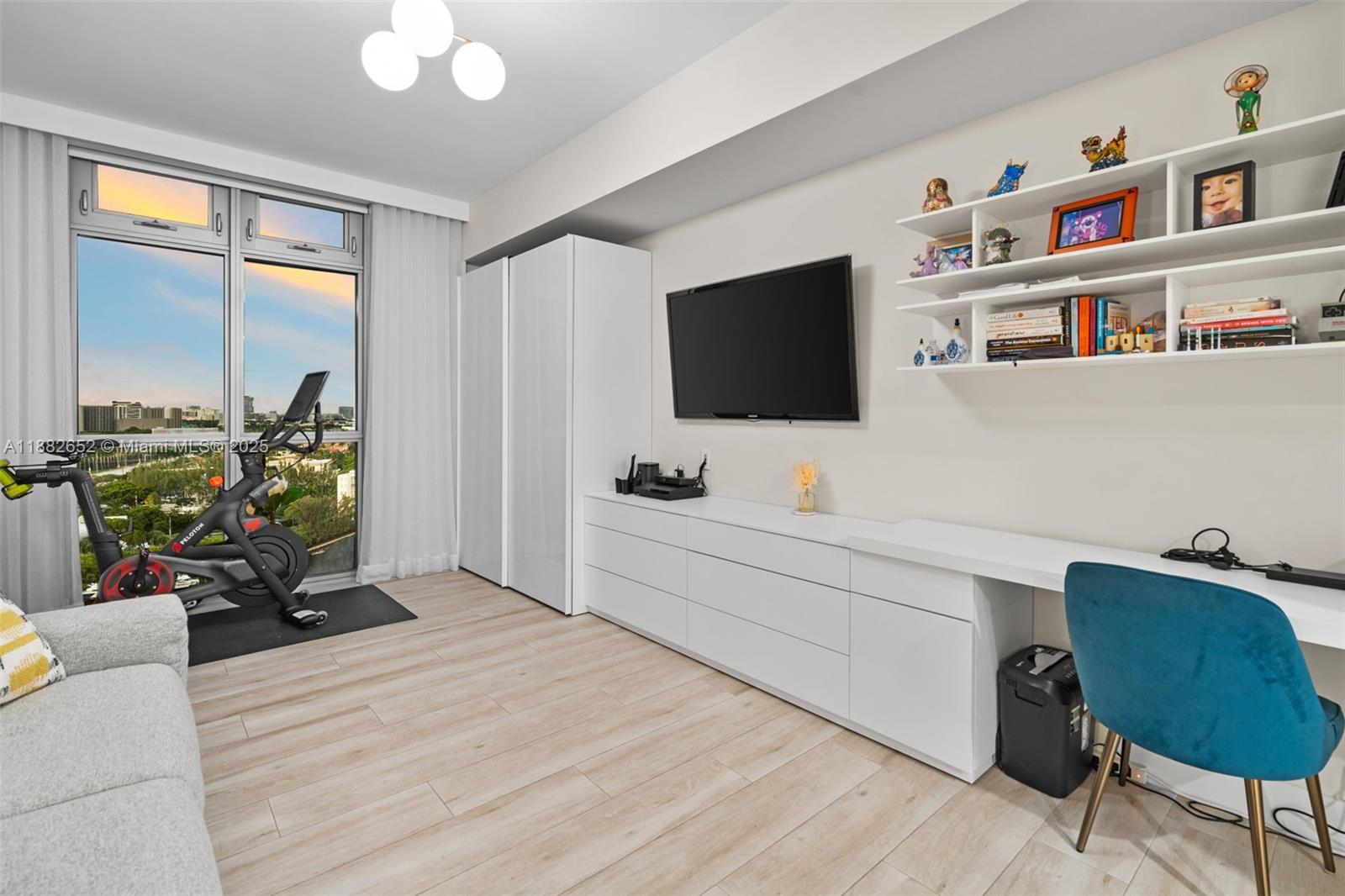 MARINA PALMS RESIDENCES N - Residential