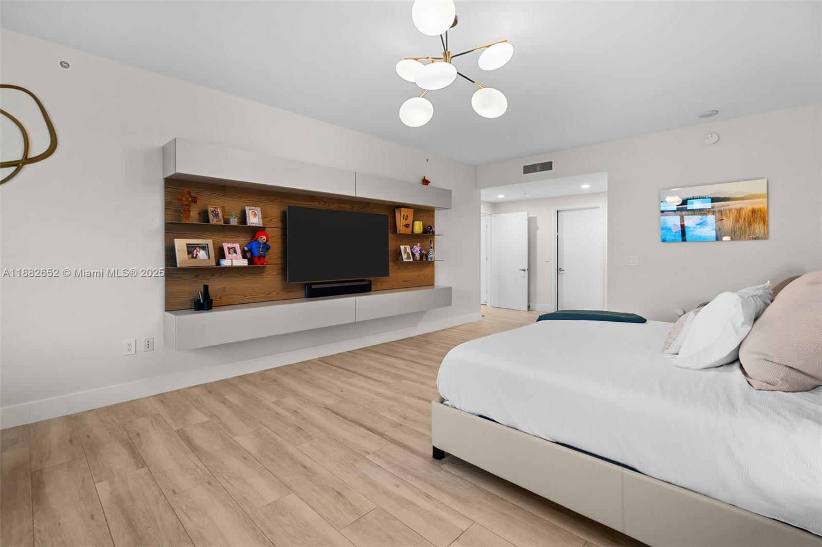 MARINA PALMS RESIDENCES N - Residential