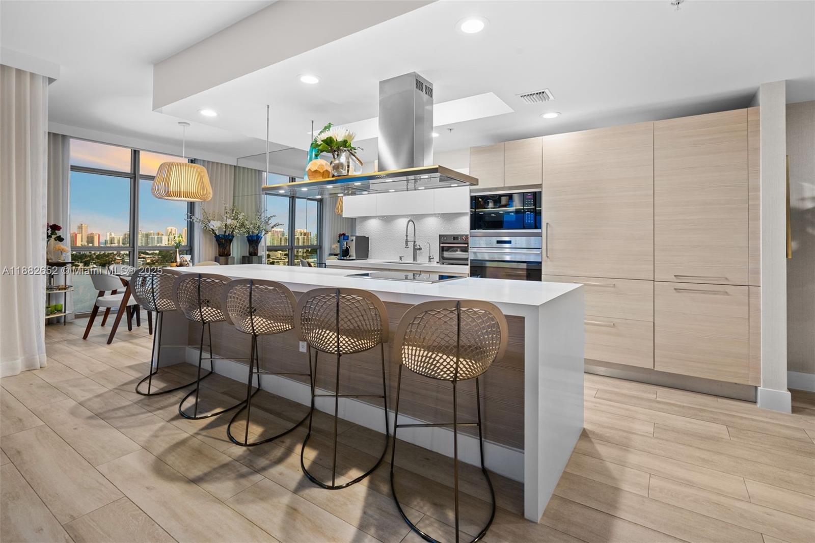 MARINA PALMS RESIDENCES N - Residential