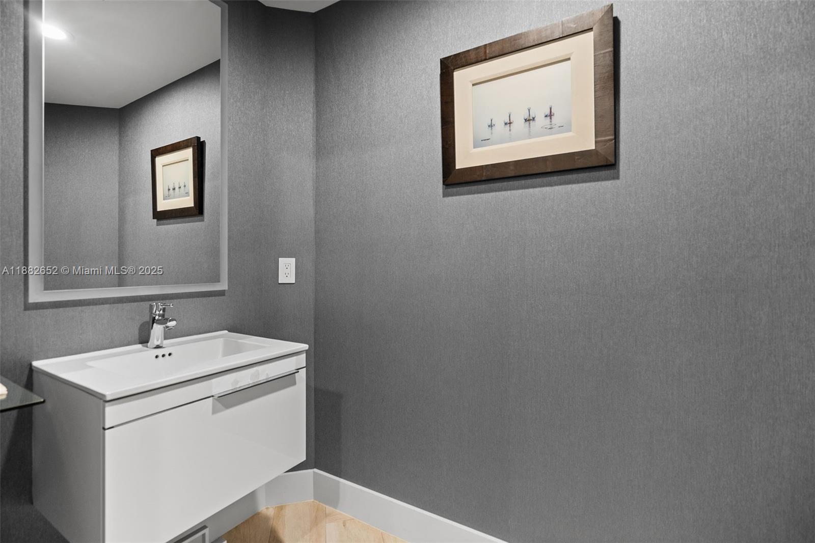 MARINA PALMS RESIDENCES N - Residential