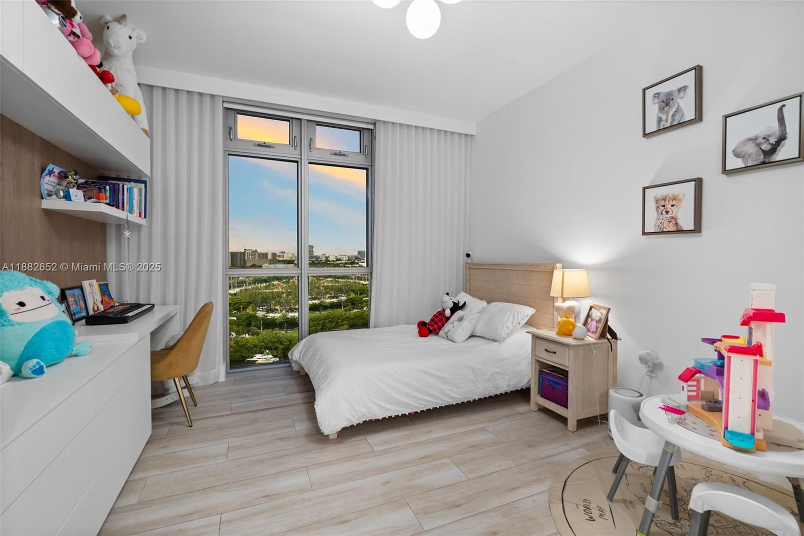 MARINA PALMS RESIDENCES N - Residential