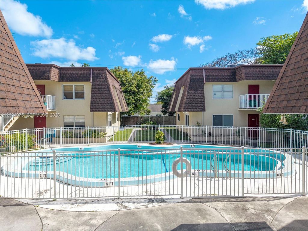 Photo of 4524 SW 54th St #501-W, Dania Beach, FL 33314 (MLS # A12004975)