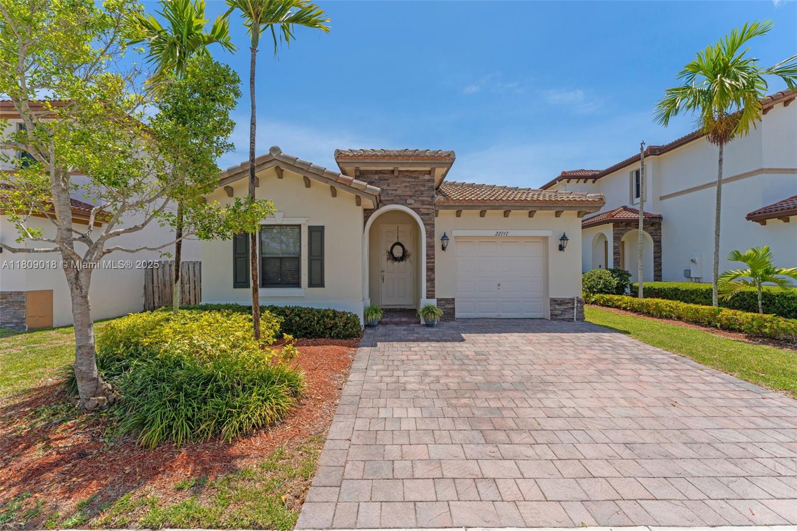 22747 Sw 93rd Ct, Cutler Bay, Miami-Dade County, Florida - 3 Bedrooms  
2 Bathrooms - 