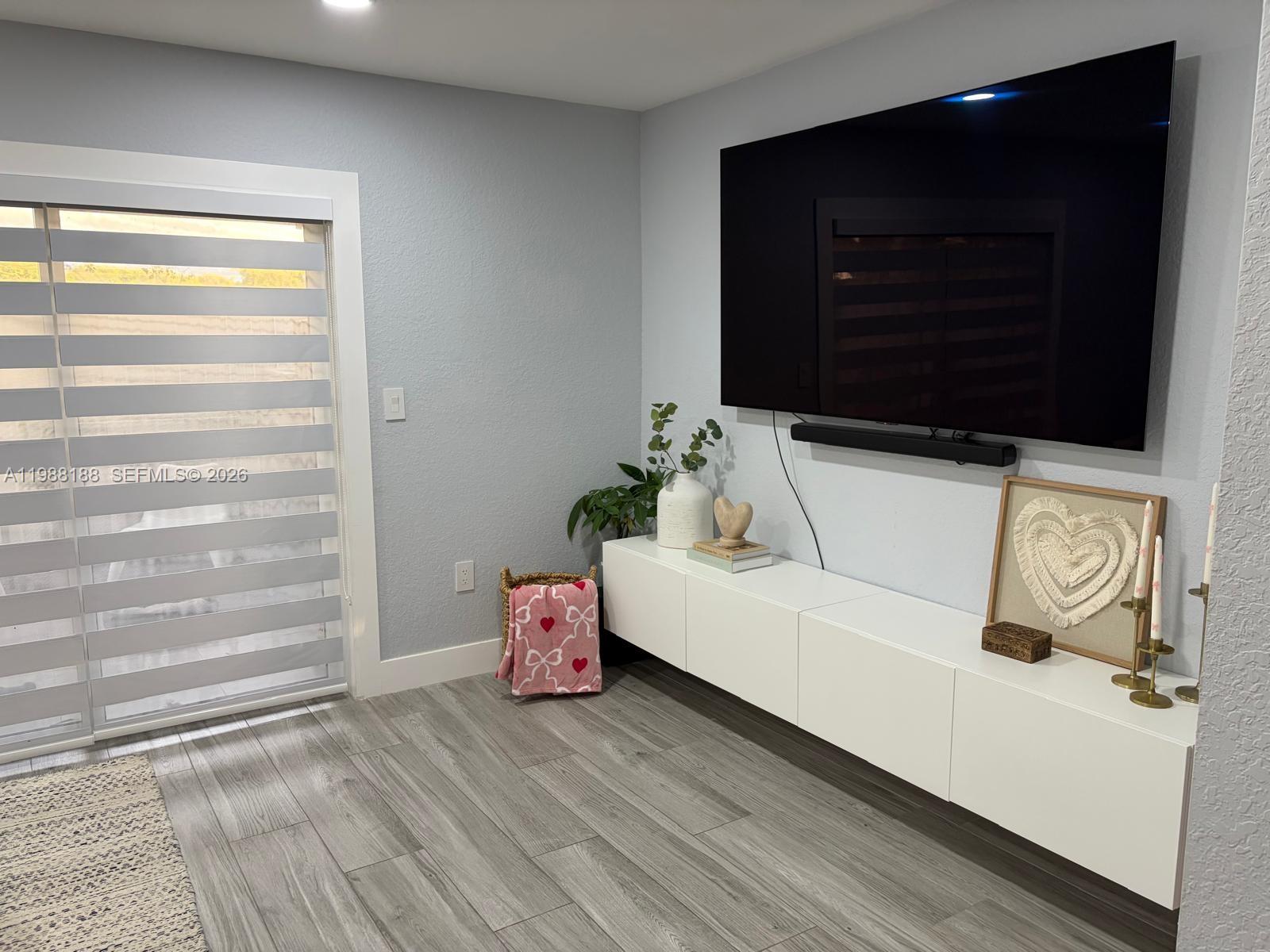 BONITA VILLAS CONDO - Residential Lease