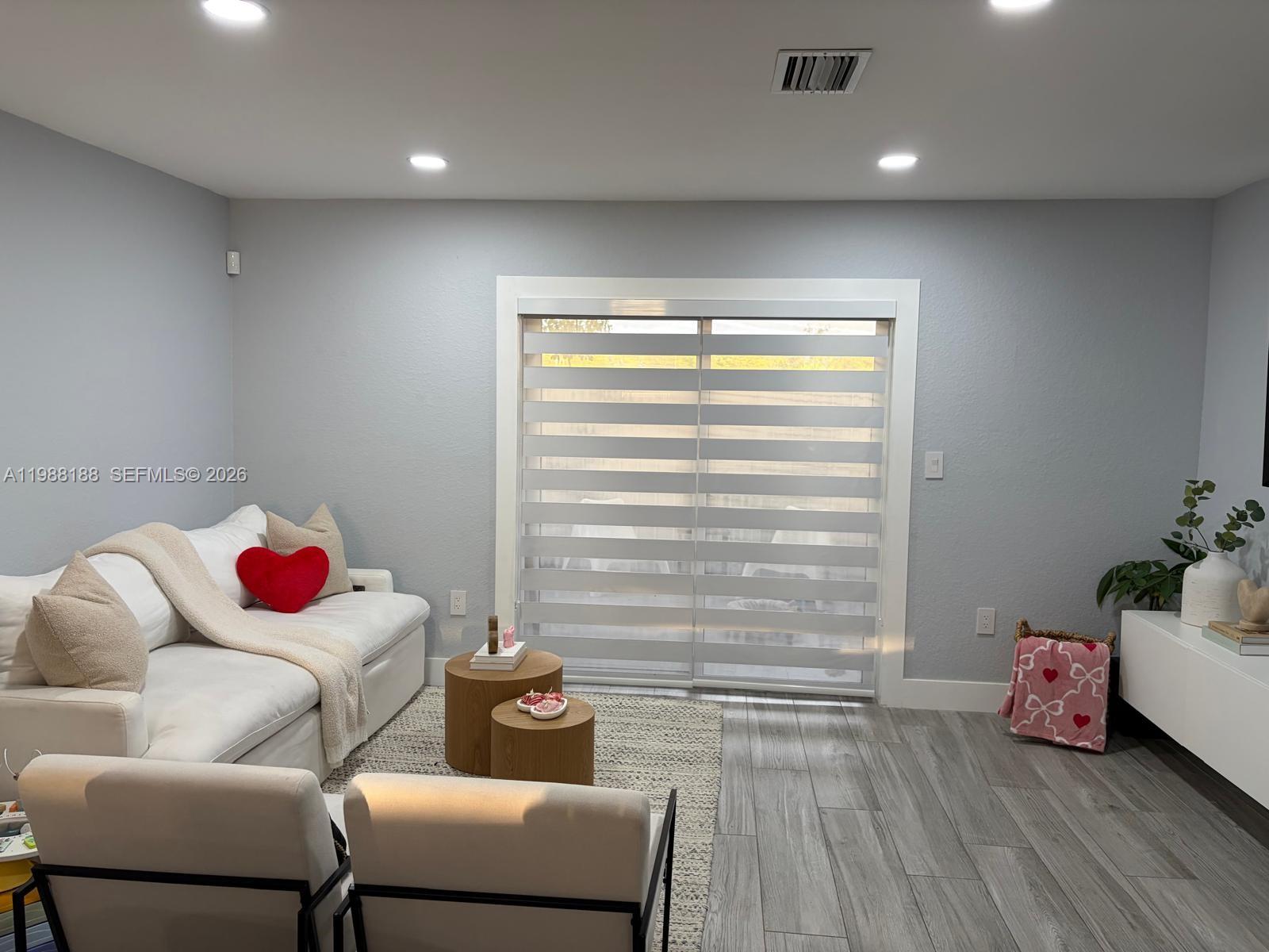 BONITA VILLAS CONDO - Residential Lease