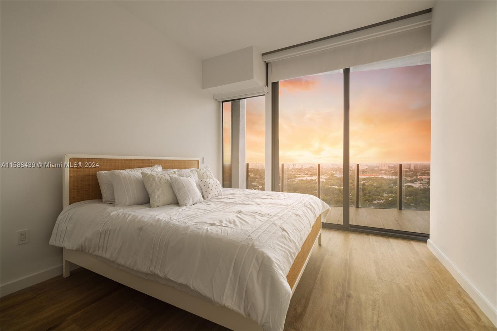 CLUB RESIDENCES AT PARK GR - Residential