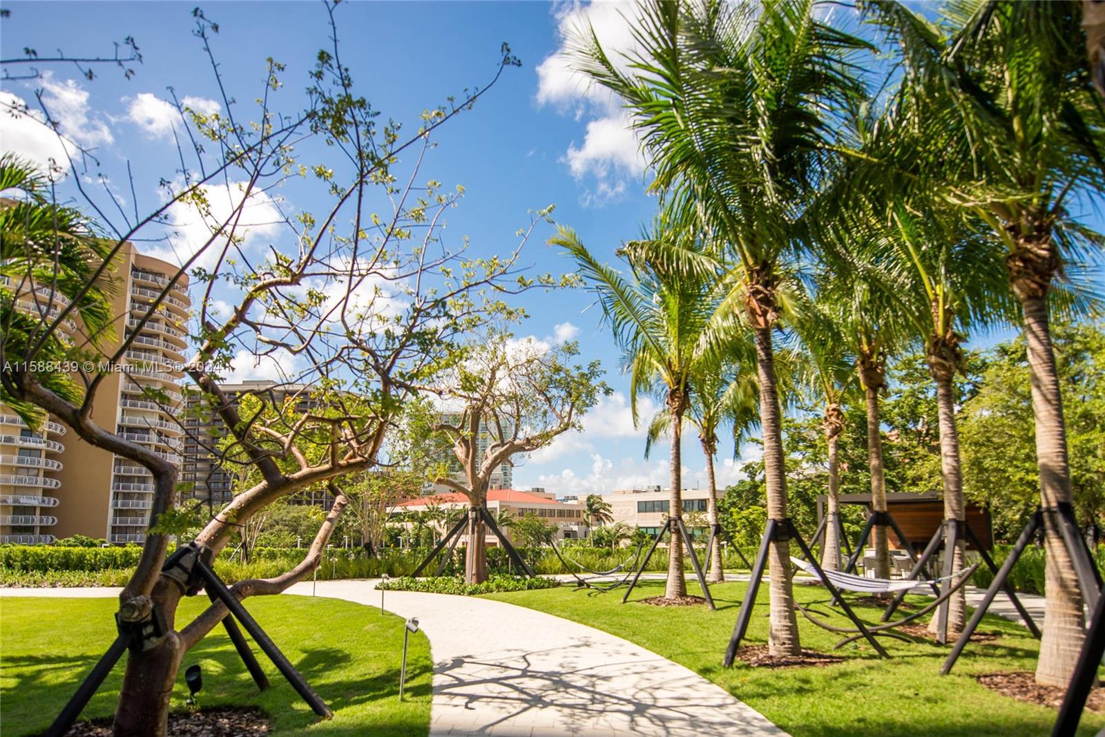 CLUB RESIDENCES AT PARK GR - Residential