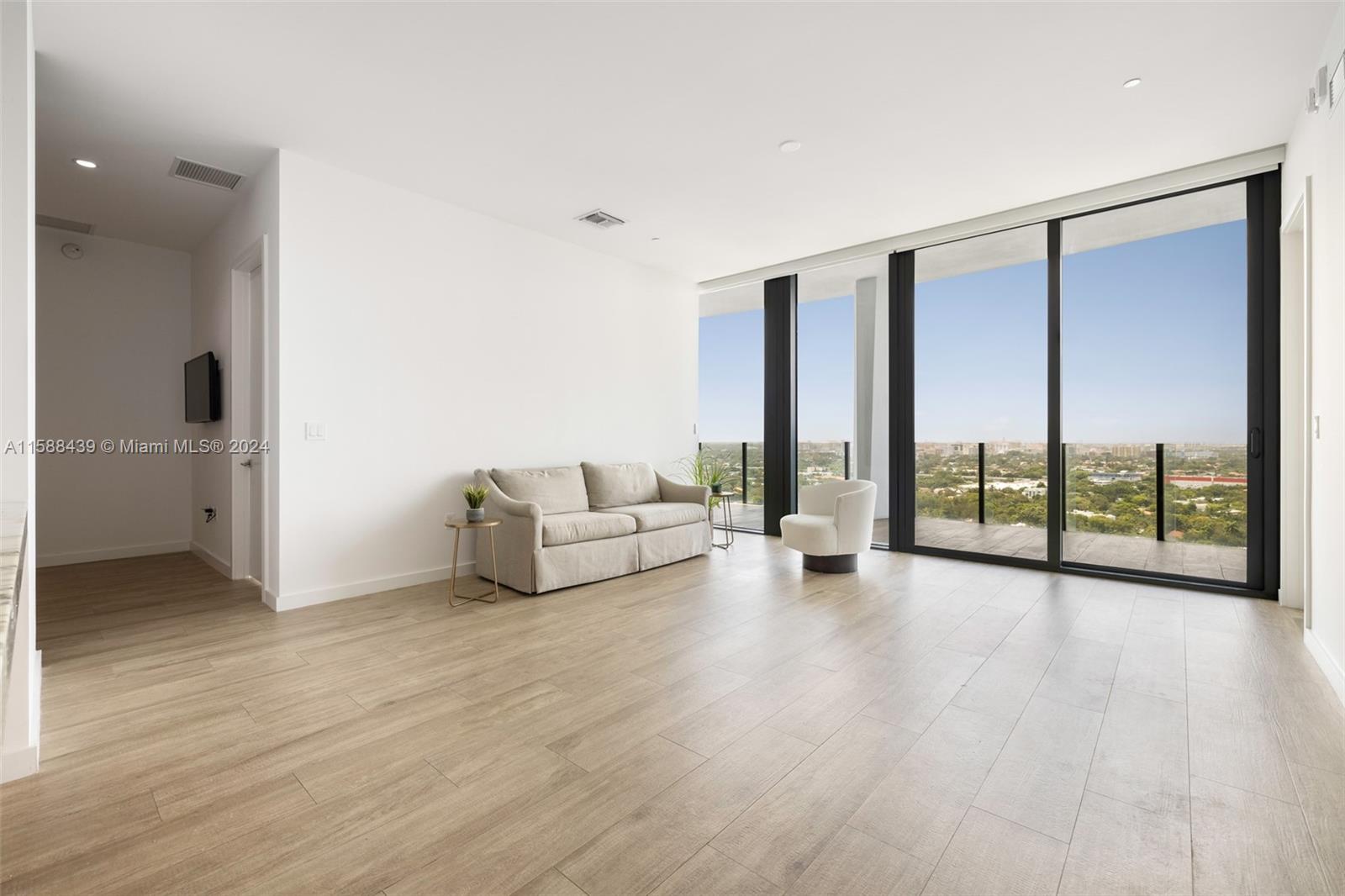 CLUB RESIDENCES AT PARK GR - Residential