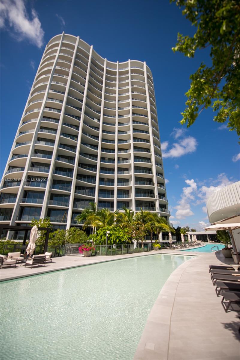 CLUB RESIDENCES AT PARK GR - Residential