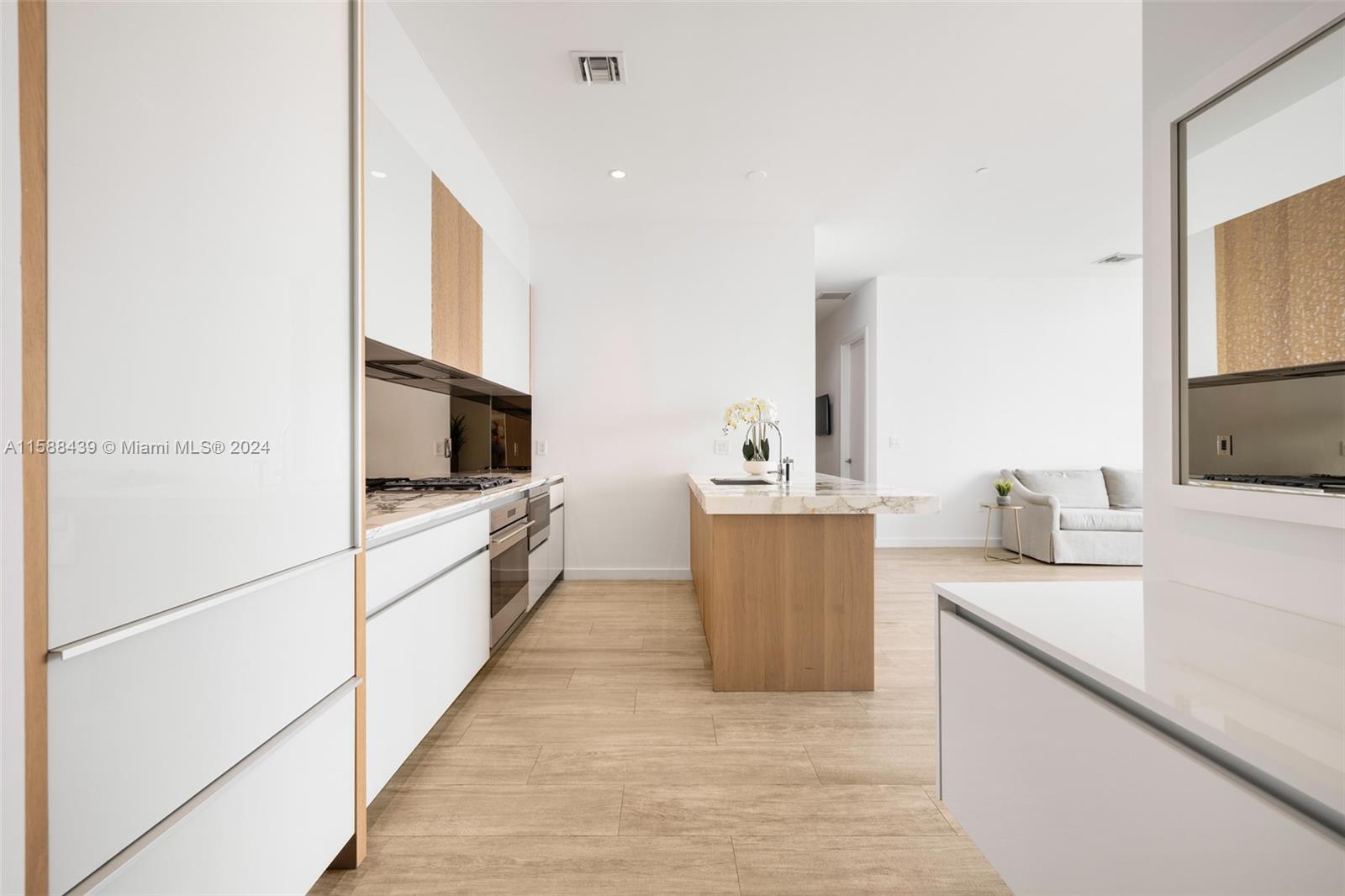 CLUB RESIDENCES AT PARK GR - Residential