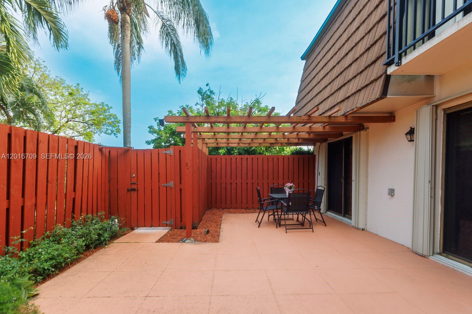View photos, virtual tours, details... 9126 SW 20th Pl C