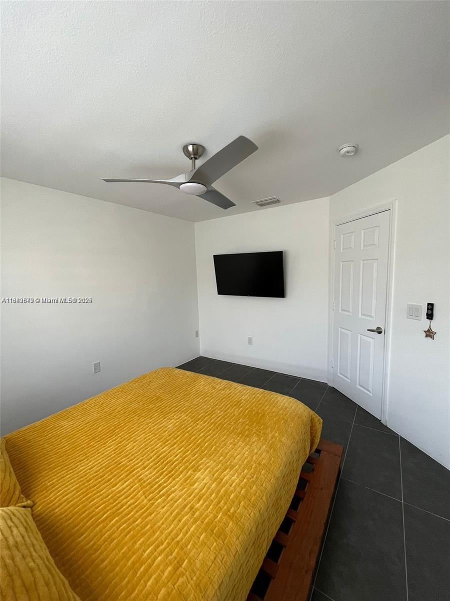 PEMBROKE ISLES 1 - Residential Lease