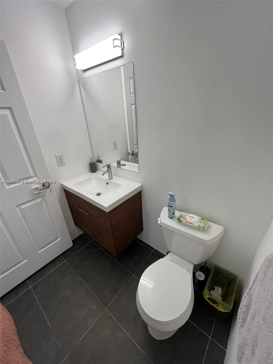 PEMBROKE ISLES 1 - Residential Lease