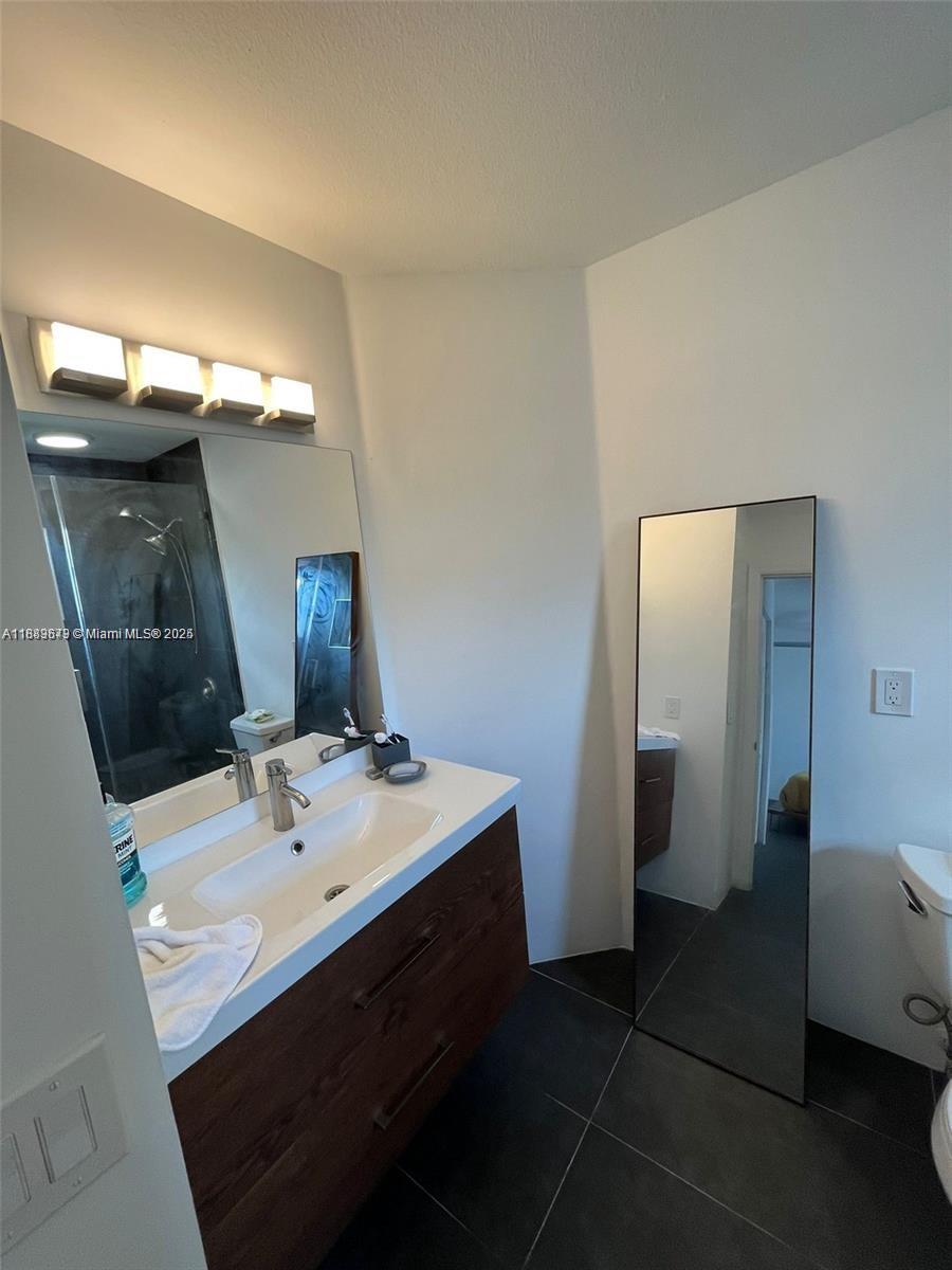PEMBROKE ISLES 1 - Residential Lease
