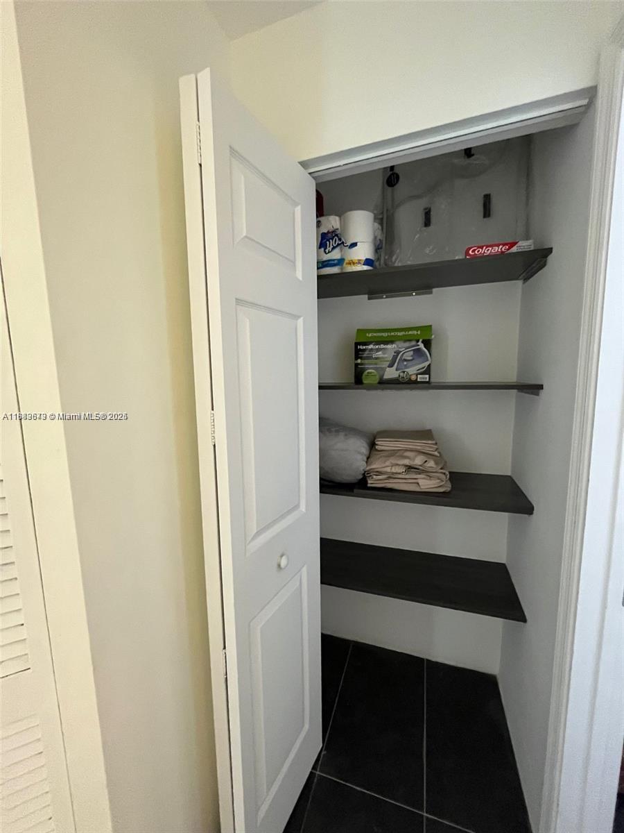 PEMBROKE ISLES 1 - Residential Lease