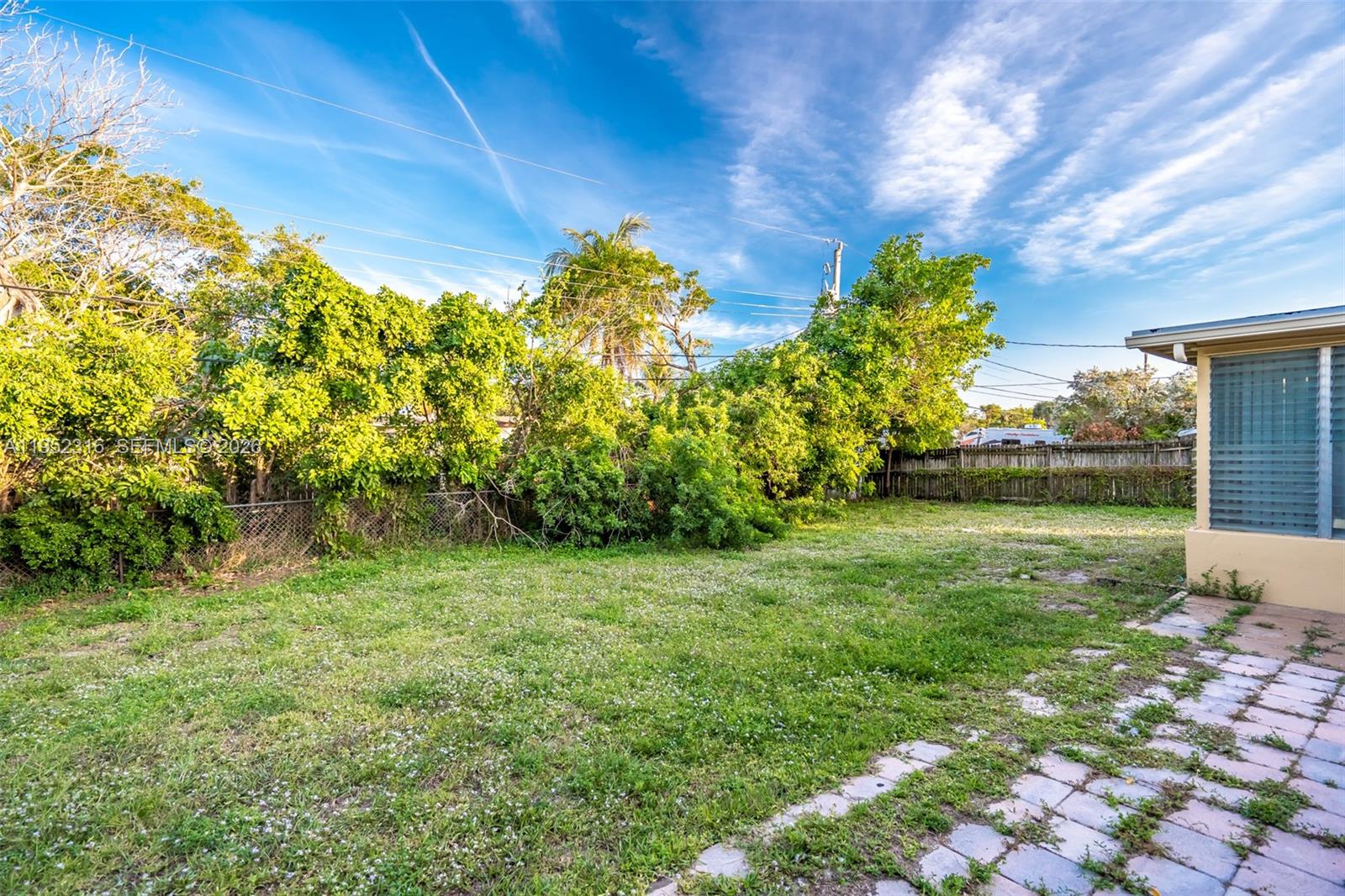 View photos, virtual tours, details... 5196 NE 19th Ave