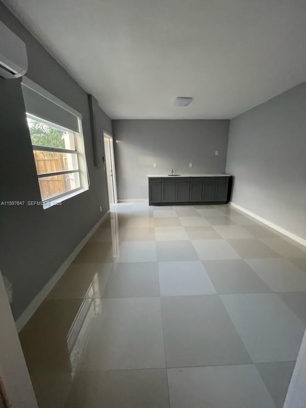 COUNTRY LAKE MANORS SEC 3 - Residential Lease