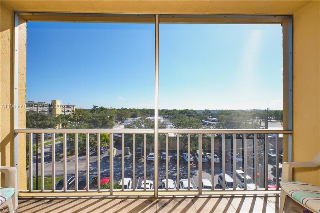 TOWERS CONDO - Residential