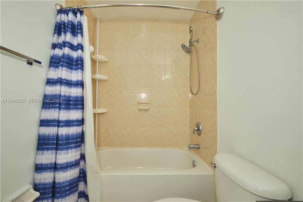 TOWERS CONDO - Residential