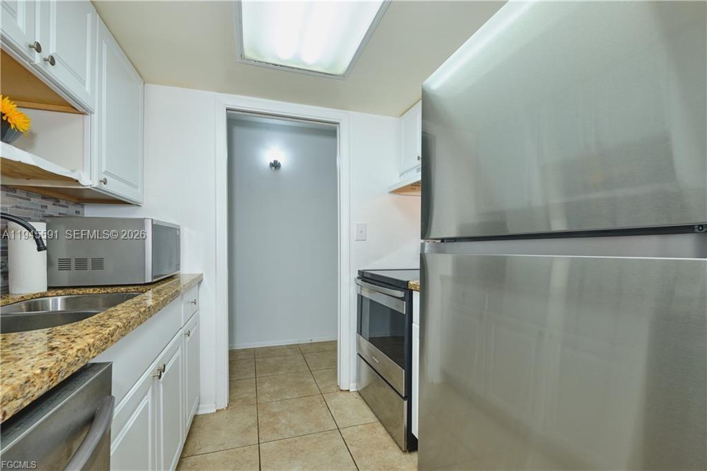 TOWERS CONDO - Residential