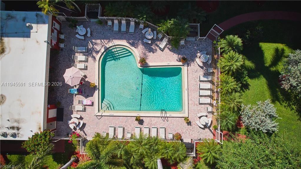 2366 E E MALL DR 519